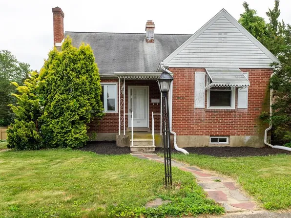 112 Elm St, Emmaus, PA 18049