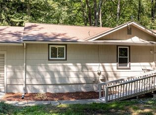 217 S Messner Rd, Akron, OH 44319