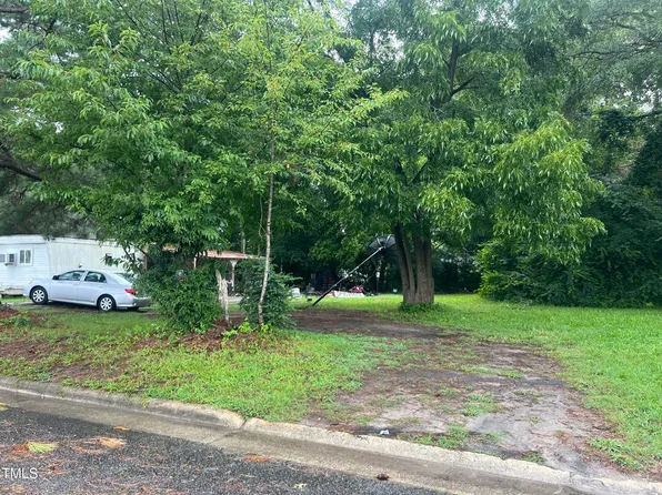 617 Ray St #47, Selma, NC 27576