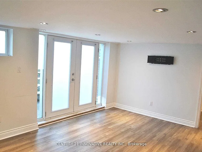 985 Victoria Park Ave #BSMT STUDIO SPACE — Photo 6