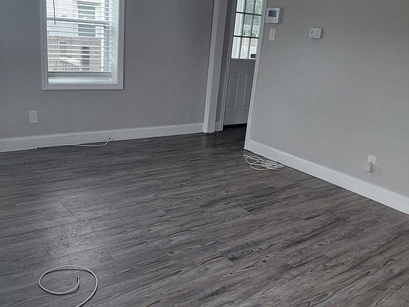 3rd image of 213 Liston Ave