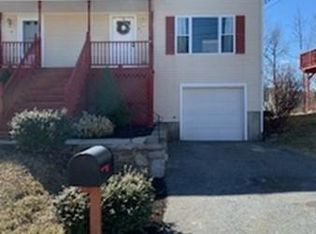 21 Arrowsic St, Worcester, MA 01606