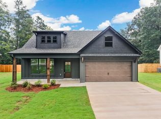 378 Sentry Oaks, Chickamauga, GA 30707