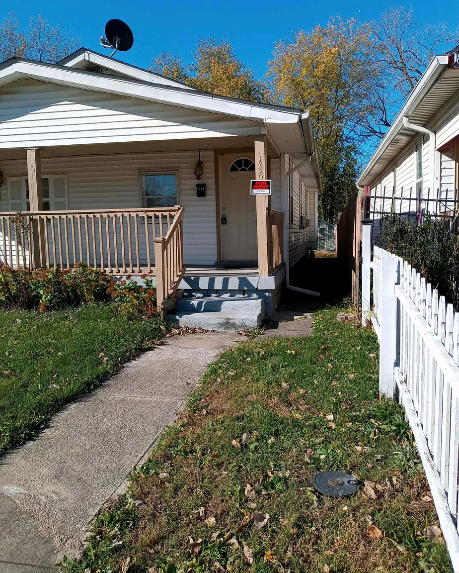1430 Shepard St photo 1