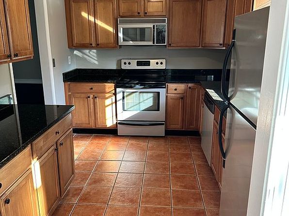165 Fairfield Dr