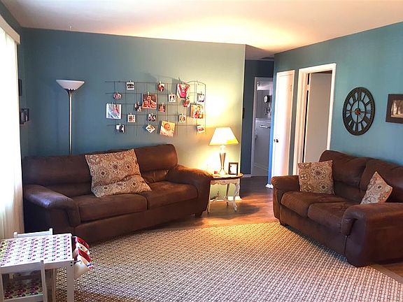 2nd image of 2301 W Surrey Dr