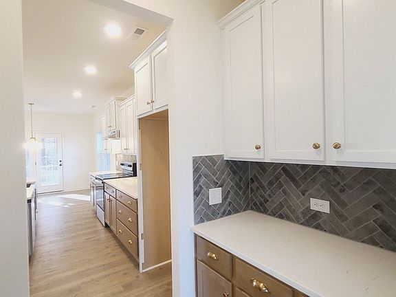 5th image of 5568 Galloway Dr #58