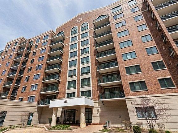 4th image of 750 Pearson St APT 306