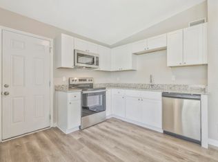 2866 Sandy Beach Ln, Jacksonville, FL 32277