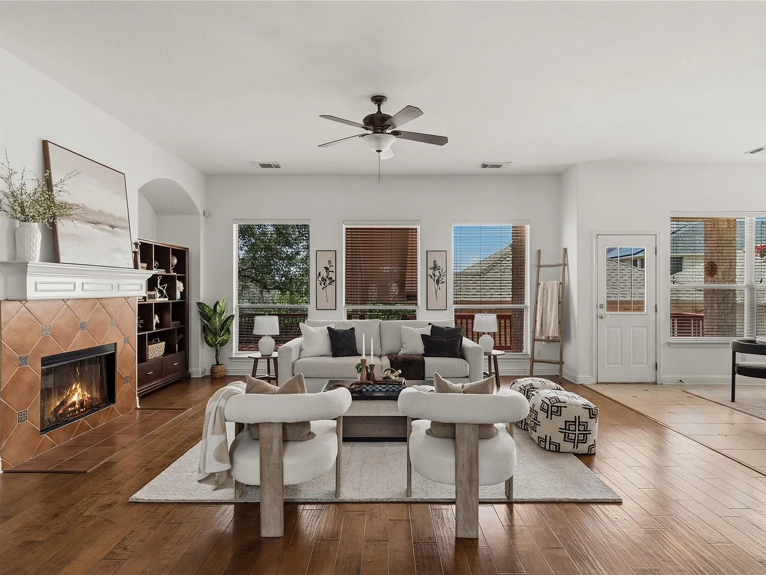 4 bed, 3.5 bath, 4265 sqft, $5,500 — Photo 4