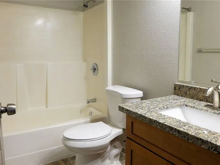 10539 Midvale Ave N #4 — Photo 7