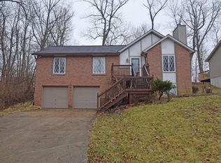 1821 Cove Cir W, Lawrenceburg, IN 47025