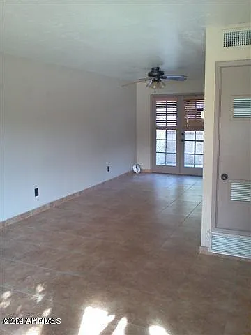 1302 E Maryland Ave #5 — Photo 11