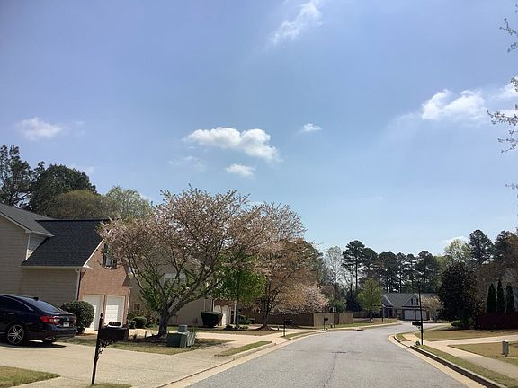 4th image of 333 Penwood Trl