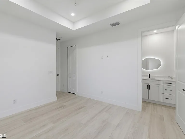3629 SW Santa Barbara Pl — Photo 16