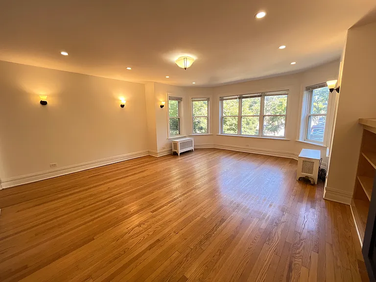 6150 N Hoyne Ave #1 — Photo 21