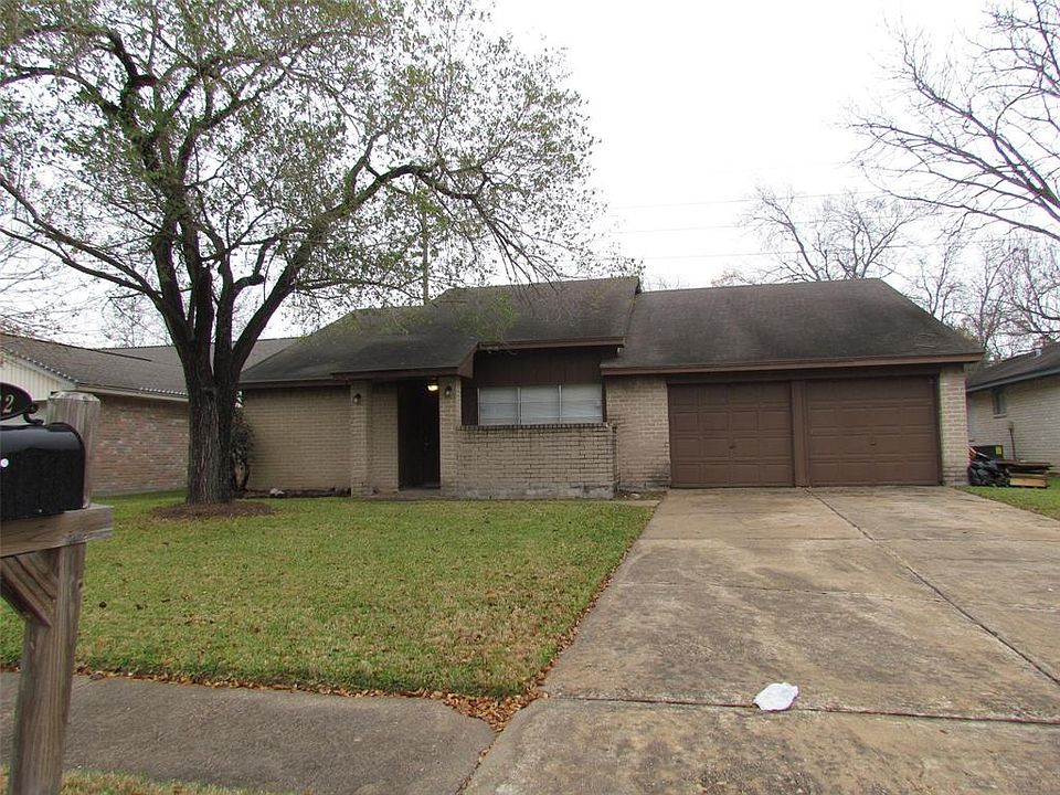 1st image of 13322 Oak Ledge Dr