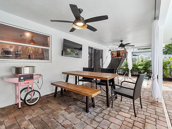 3rd image of 3001 NW 9th Ave