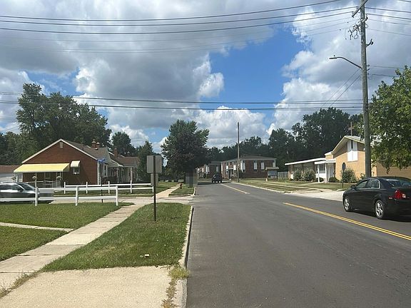 5th image of 1689 Goddard Rd