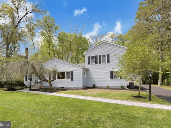 126 Harris Rd, Princeton Junction, NJ 08550