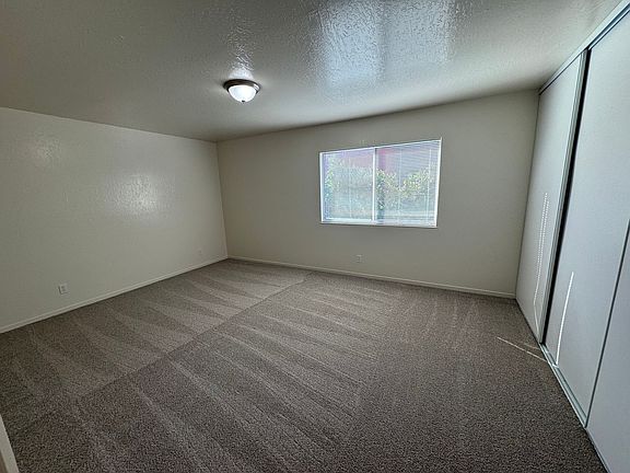4th image of 400 Stannage Ave APT D