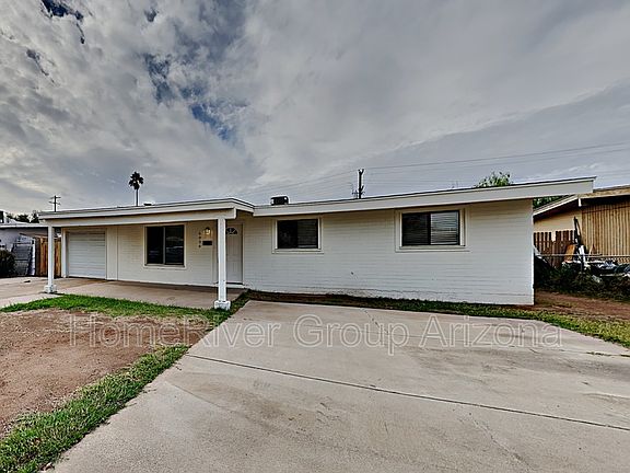 3rd image of 6006 N 32nd Dr