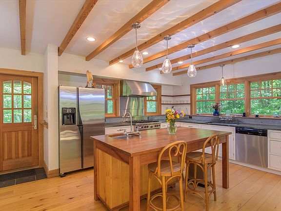 5th image of 2079 Ames Hill Road