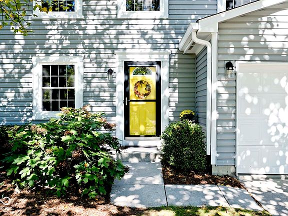 3rd image of 8806 Buckhaven Dr