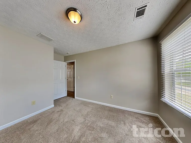 1475 Watercrest Cir — Photo 12