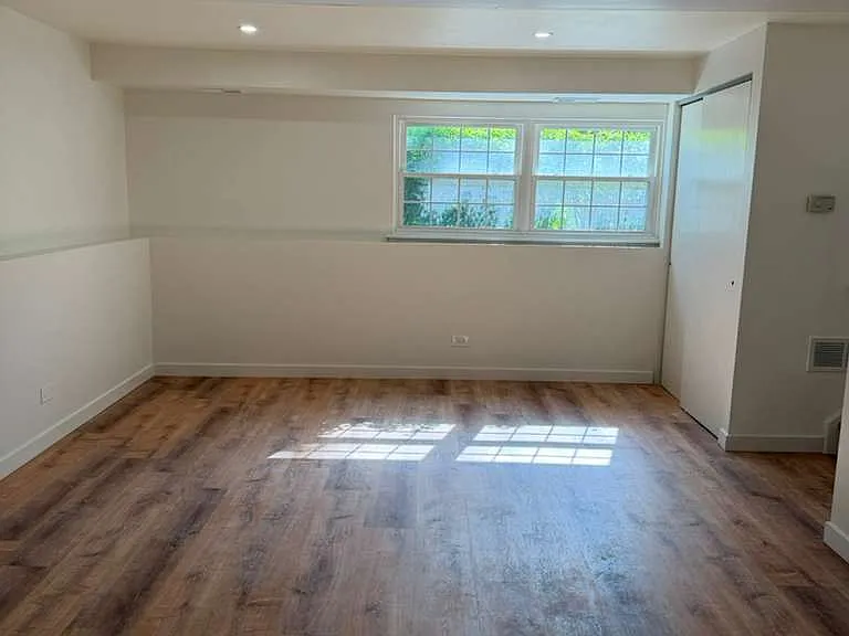 136 Brookwood Ct — Photo 11