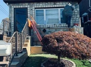 110 Abbott St, Staten Island, NY 10305
