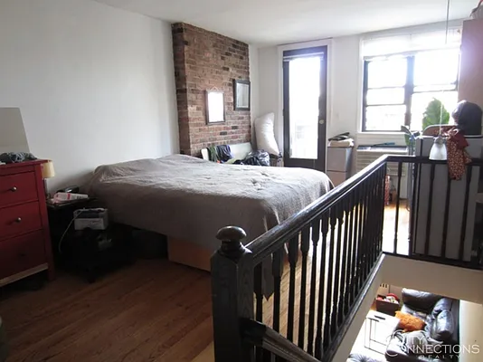 Rented by City Connections Realty | media 8