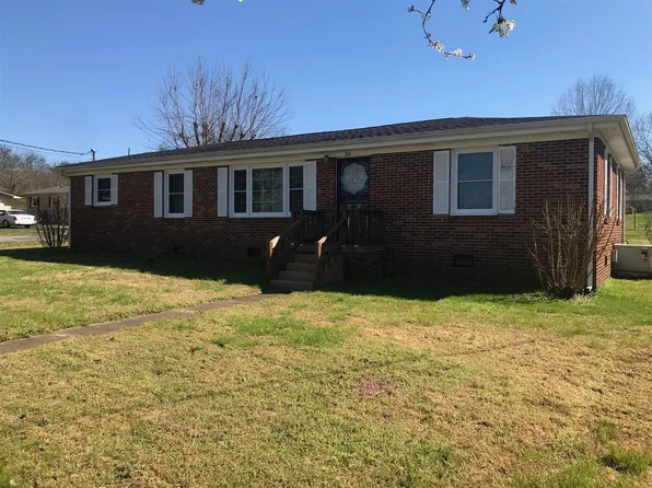 705 Nichols St, Pulaski, TN 38478