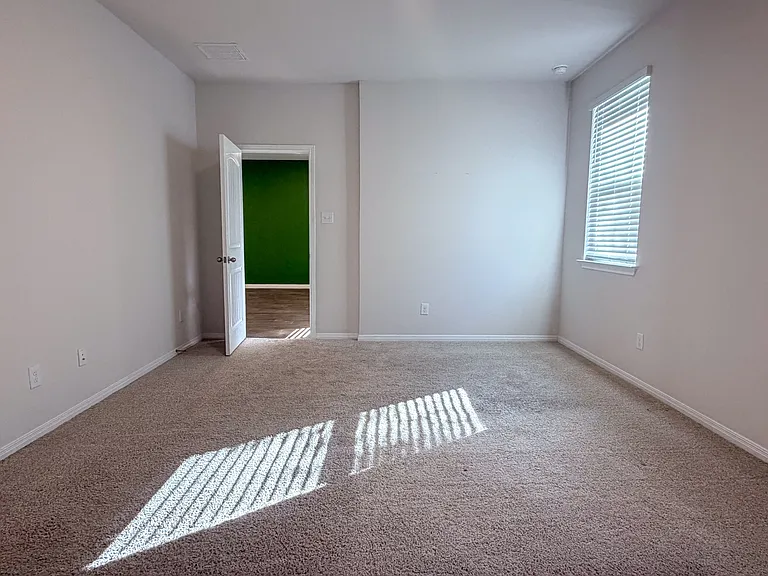 151 Lbj Ln — Photo 12