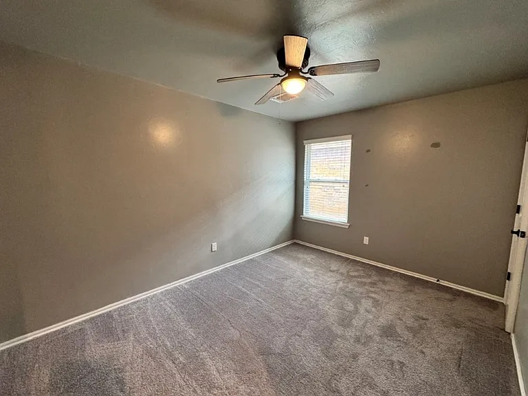 4725 Pyrope Ln — Photo 7