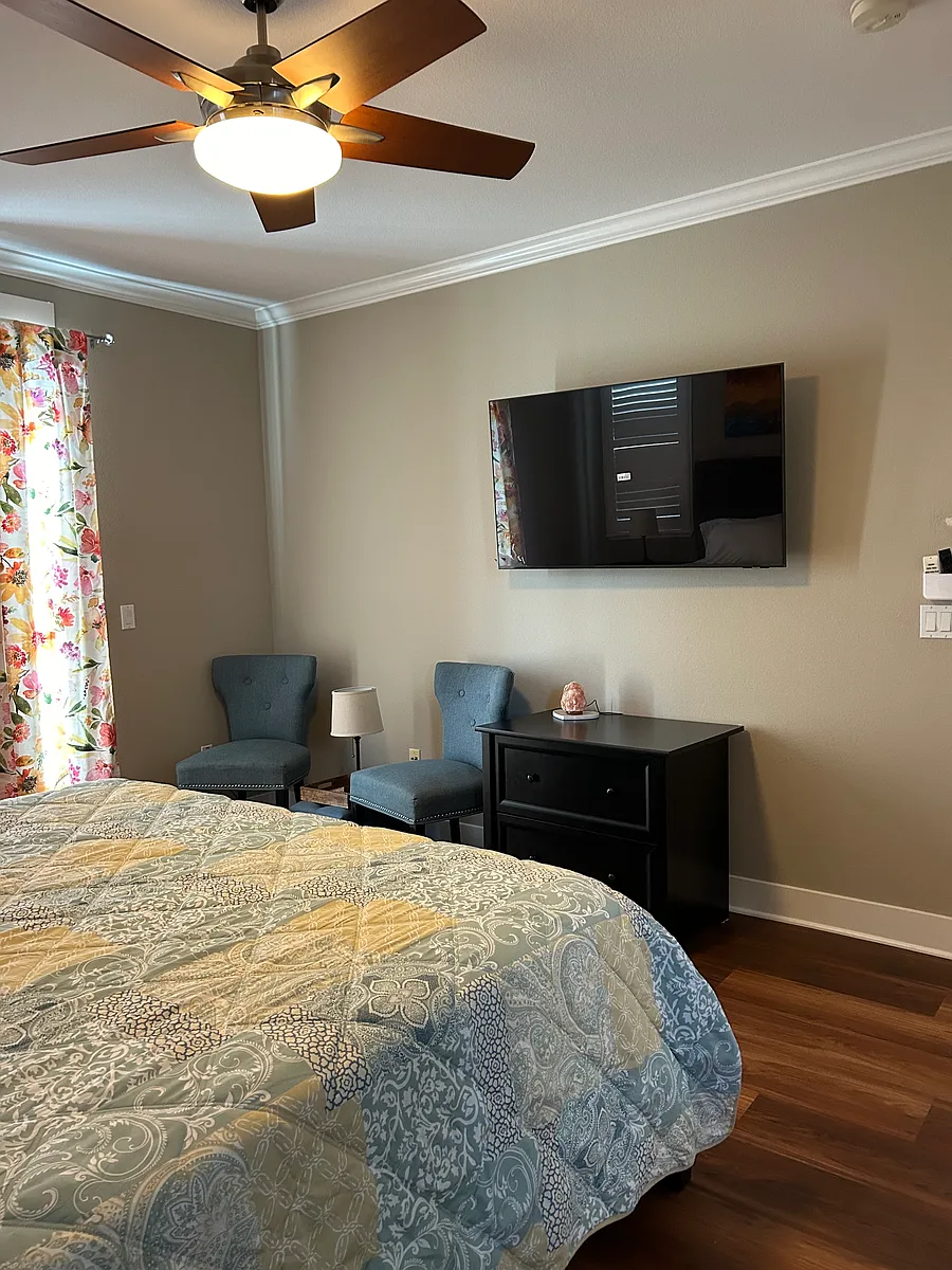 Top level Master bedroom with king size bed, TV and seating area. - 329 Marina Village Rd #329