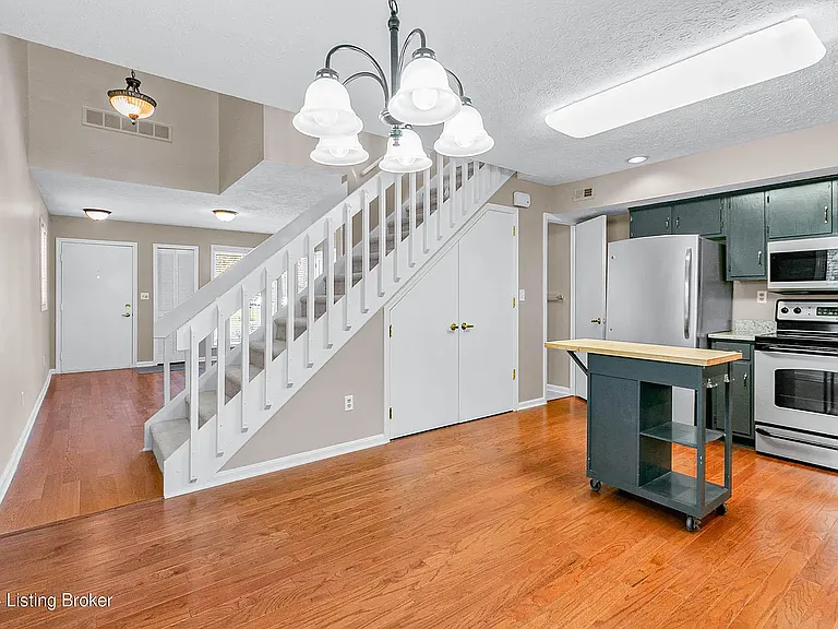 423 Ledgeview Park Dr — Photo 13