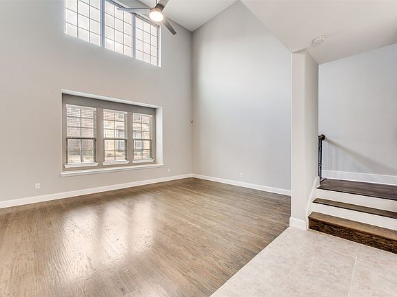 4th image of 4646 Rhett Ln #F