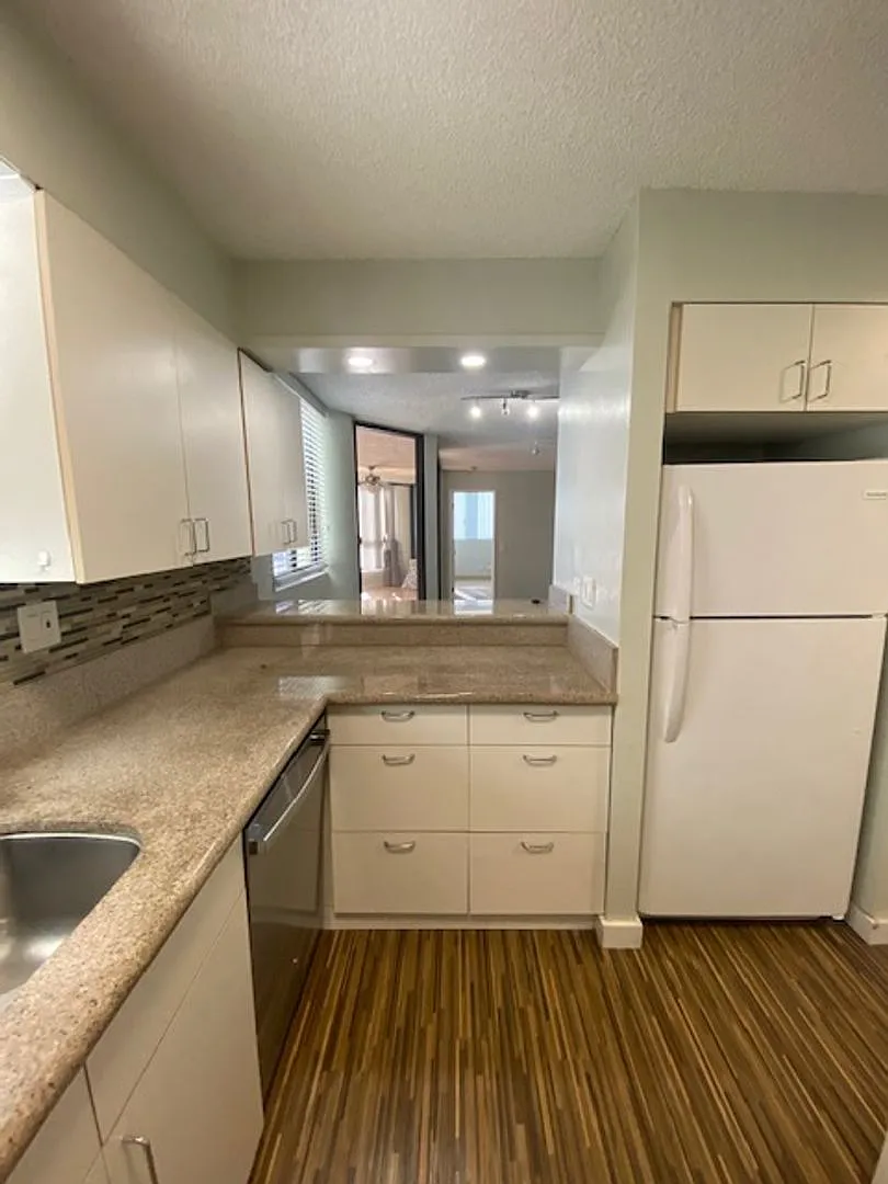 2 Bedroom / 2 Bath / 2 Pkg at the Sovereign — Photo 1