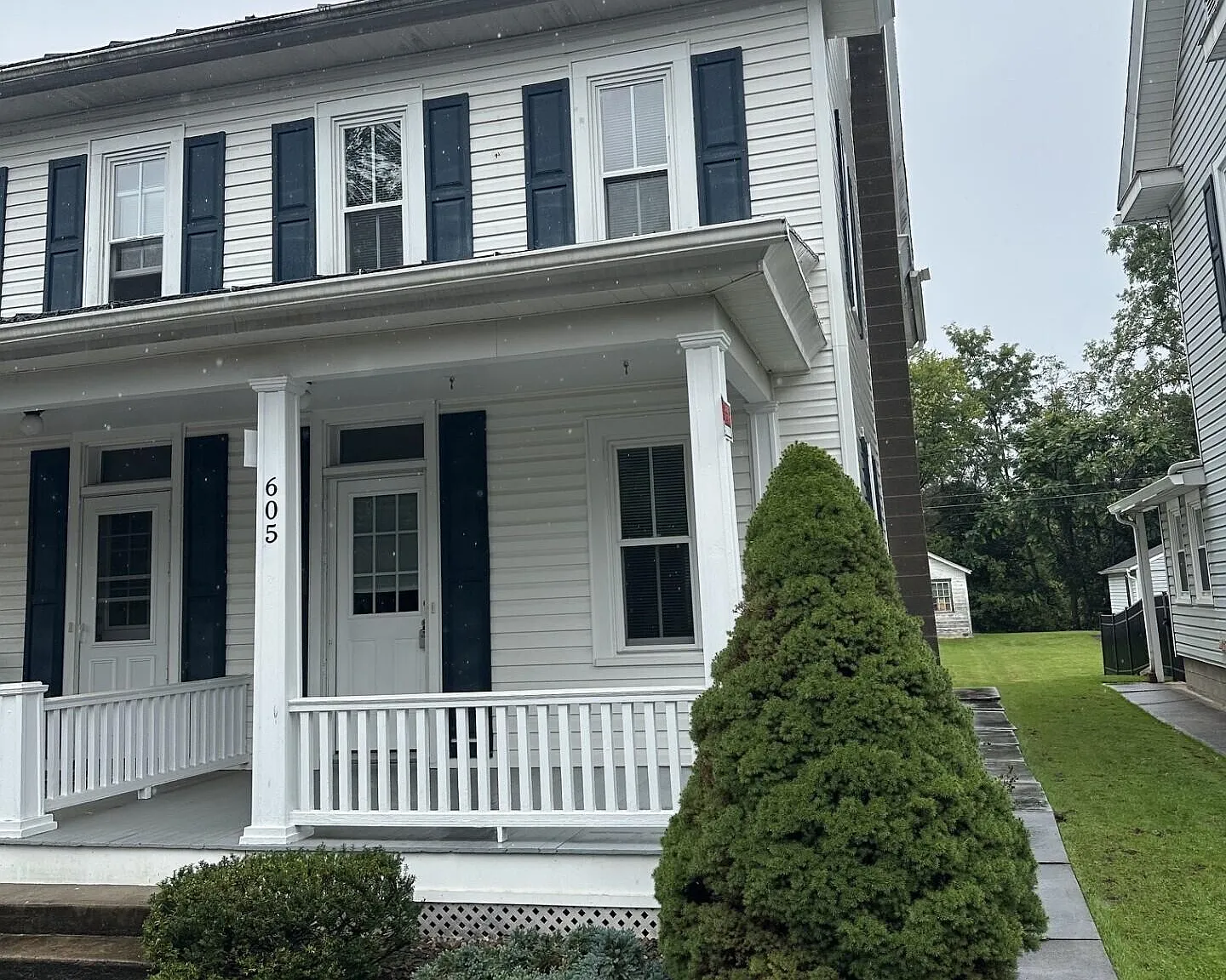 2 bed, 1100 sqft, $1,250 — Photo 1