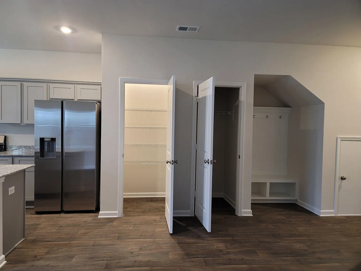 3 bed, 2.5 bath, 1454 sqft, $1,850 — Photo 4