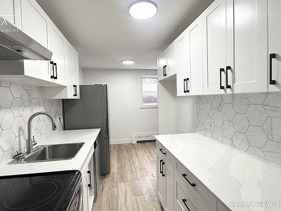 2nd image of 1459 Trafalgar St #104