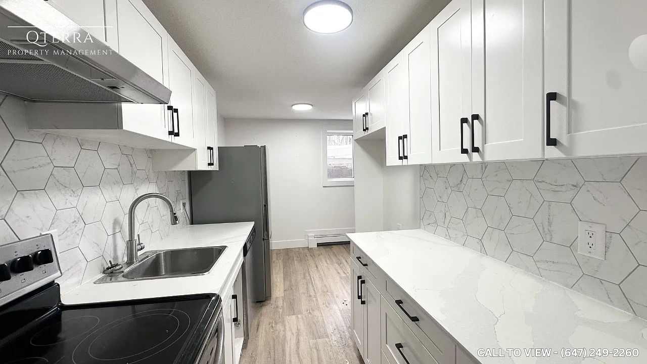 1459 Trafalgar St #104 photo 1