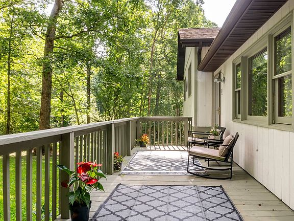 2nd image of 9 Wilson Ln