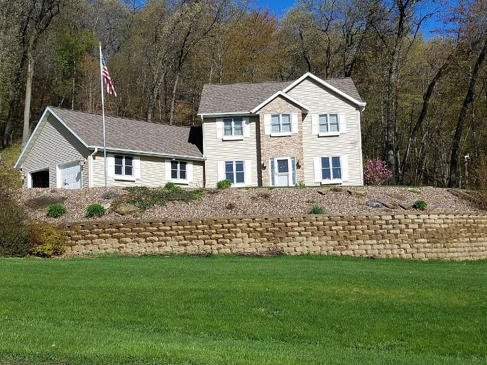 1st image of 21674 Gladestone Ave
