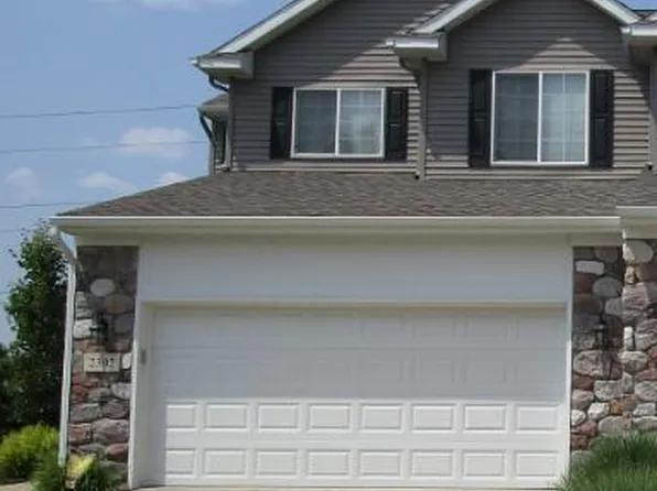 2302 Fieldstone Dr, Okemos, MI 48864