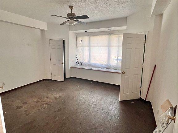 5th image of 3219 Marvin Ave