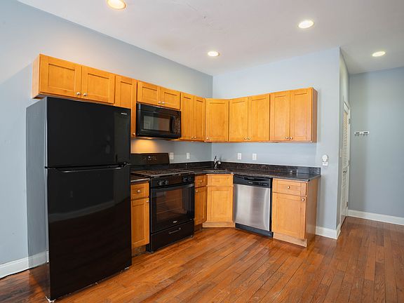3rd image of 2212 N 16th St Floor 2