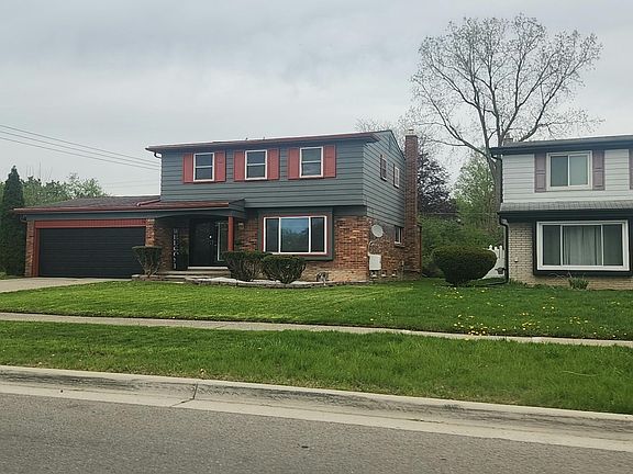 2nd image of 27460 Aberdeen St