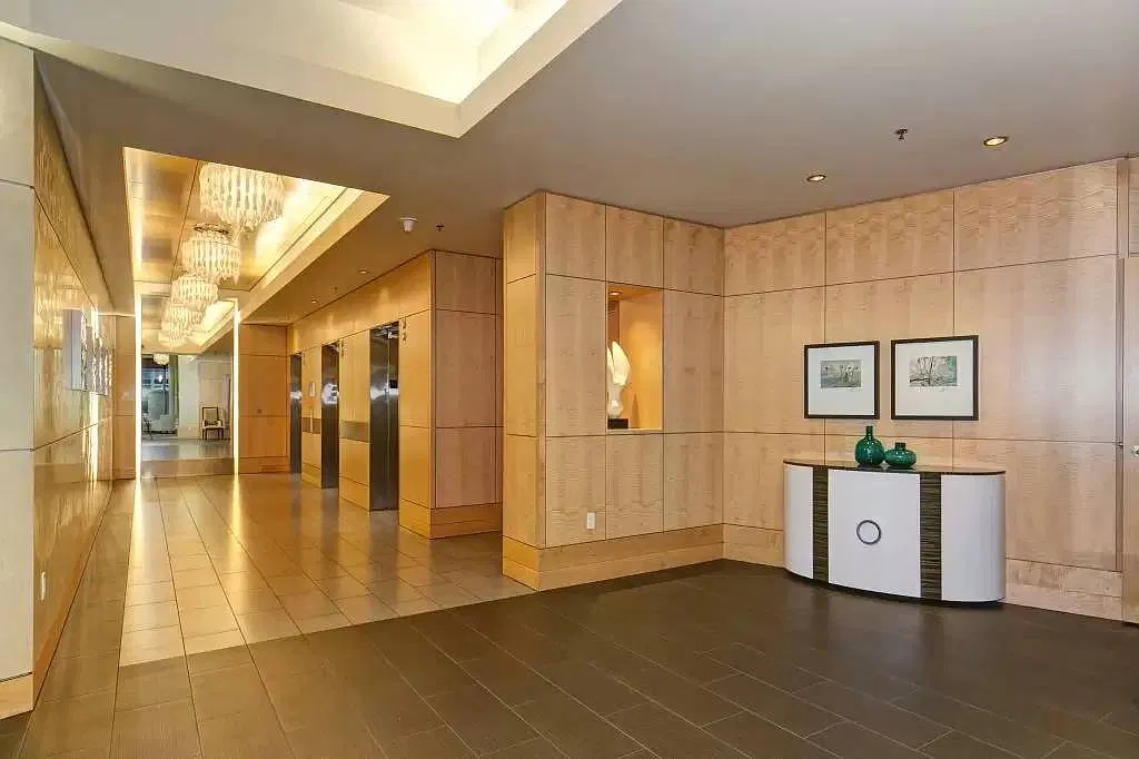 2 bed, 1132 sqft, $4,100 — Photo 3